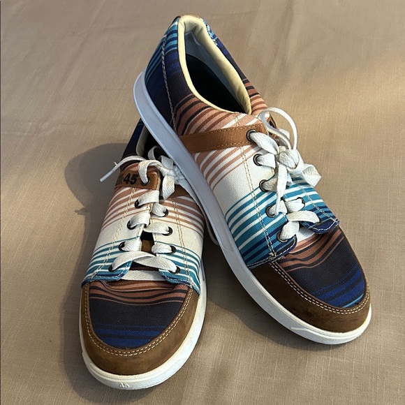 NWOT Men's Striped Sneakers in Blue Brown and White